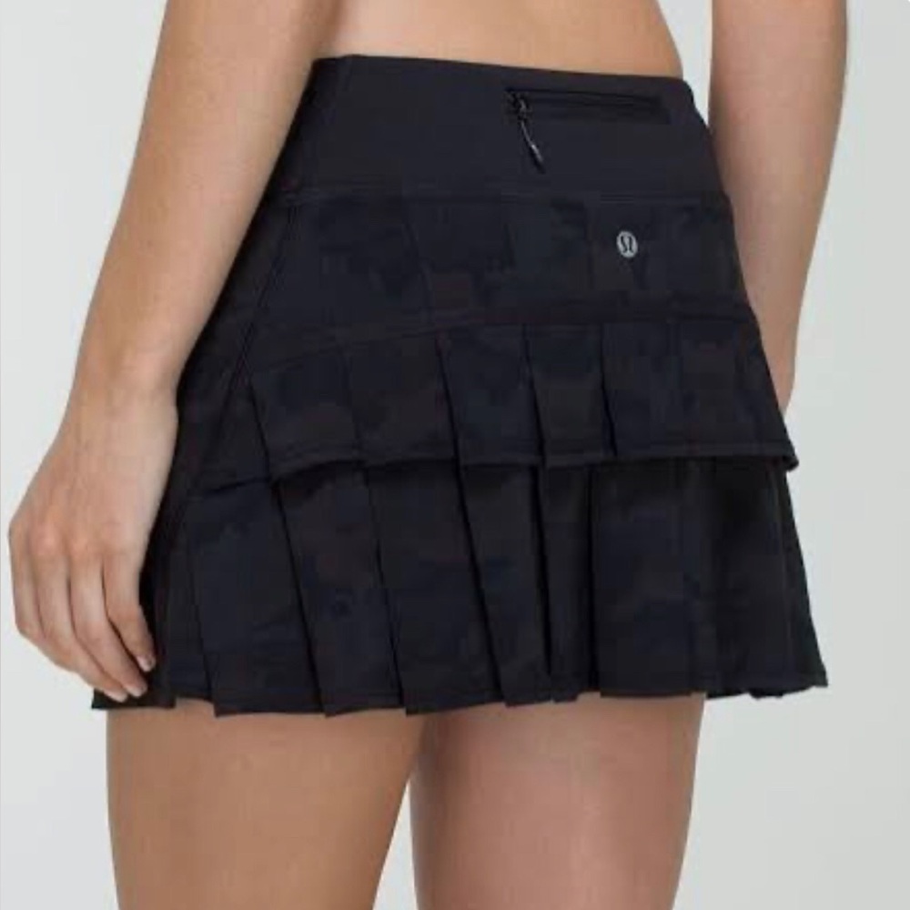 Lululemon Athletica Black Athletic Skirt compression shorts liner 10Tworn once